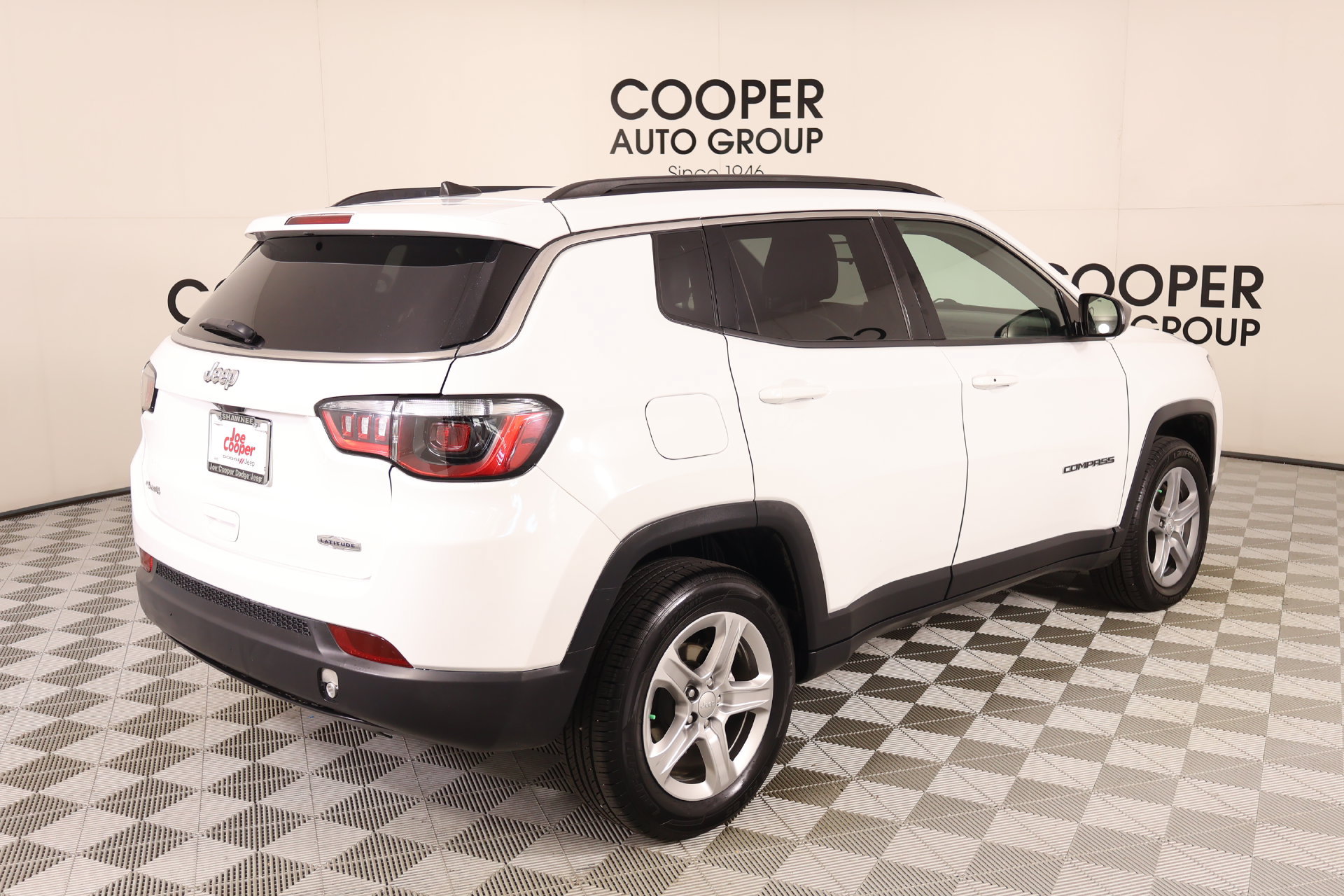 Used 2023 Jeep Compass Latitude AWD/4WD image 19