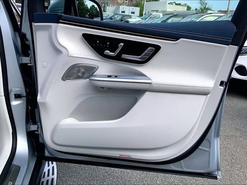Certified 2023 Mercedes-Benz EQE 350+ 4MATIC SUV image 19