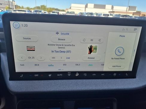 New 2025 Ford Maverick XLT w/ XLT Luxury Package image 8