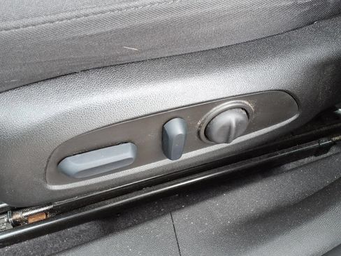 Used 2022 Chevrolet Malibu LT FWD image 15
