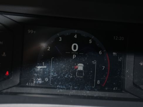 Certified 2025 Toyota Tacoma SR5 AWD/4WD image 13
