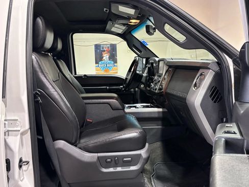 Used 2016 Ford F250 Lariat w/ Lariat Ultimate Package AWD/4WD image 16