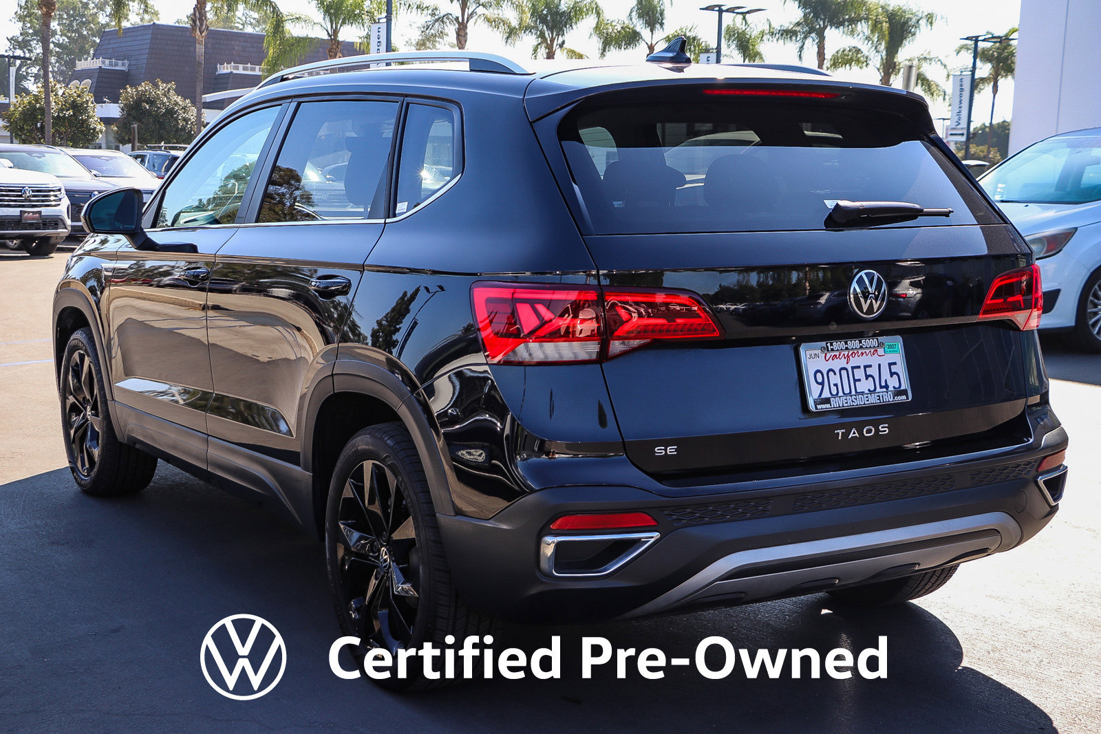 Certified 2023 Volkswagen Taos SE w/ Panoramic Sunroof Package FWD image 9