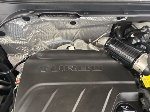 Used 2024 Chevrolet Trax LT image 34