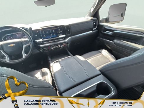 Certified 2024 Chevrolet Silverado 2500 LTZ w/ LTZ Convenience Package image 26