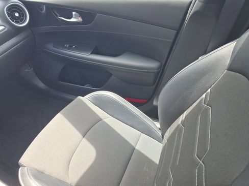 Certified 2023 Kia Forte GT-Line w/ GT-Line Technology Package FWD image 15