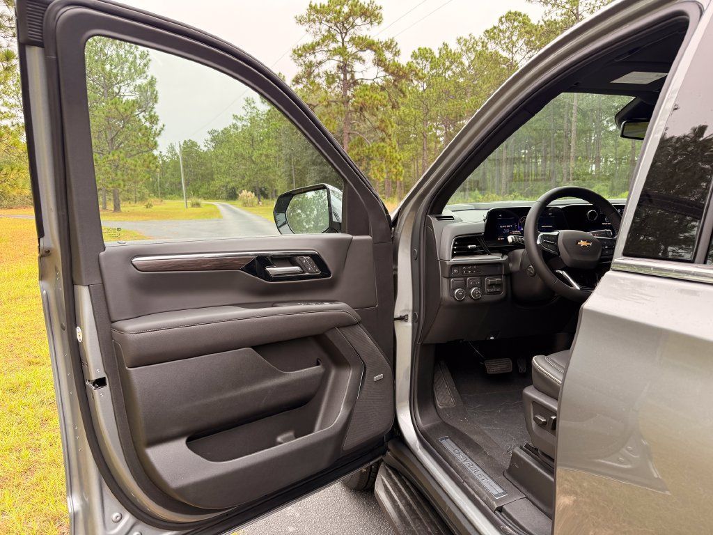 New 2027 Chevrolet Tahoe Premier w/ Sun And Tow Package RWD image 11