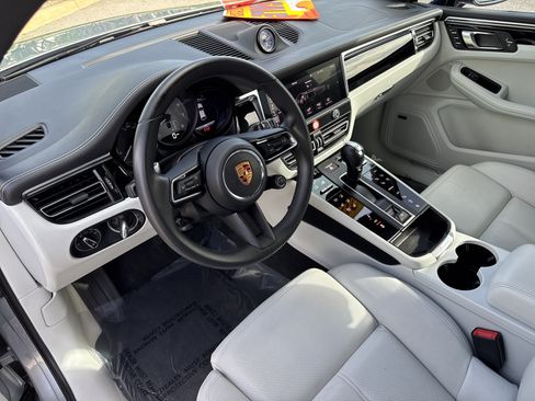 Used 2023 Porsche Macan S AWD/4WD image 20