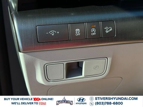 Certified 2025 Hyundai Kona SE image 21