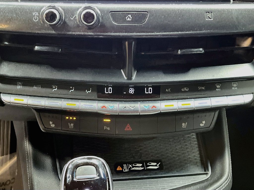 Used 2021 Cadillac CT4 Premium Luxury AWD/4WD image 16