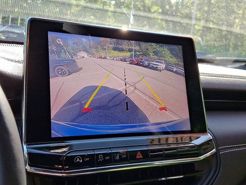 Certified 2022 Jeep Compass Altitude w/ Convenience Group image 18