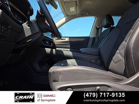 Used 2024 Volkswagen Atlas SE AWD/4WD image 12