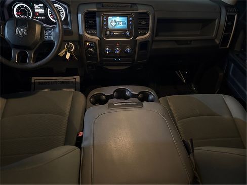 Used 2017 RAM 1500 Express image 17