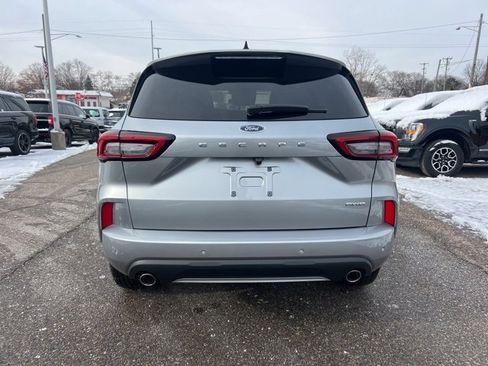 Certified 2023 Ford Escape ST-Line Select w/ Tech Pack #2 image 5