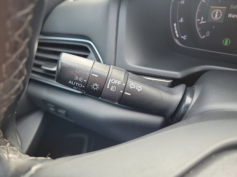 Used 2018 Honda Accord Sport image 27