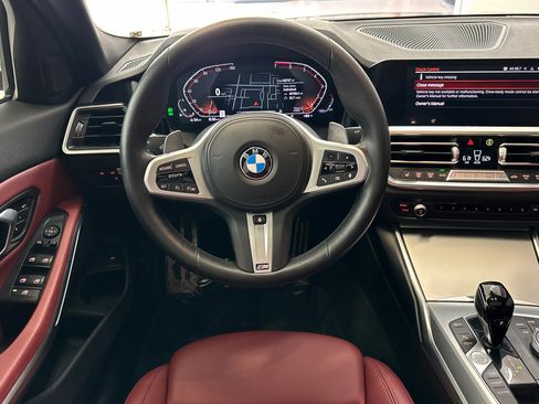 Used 2022 BMW 330i Sedan w/ M Sport Package RWD image 30