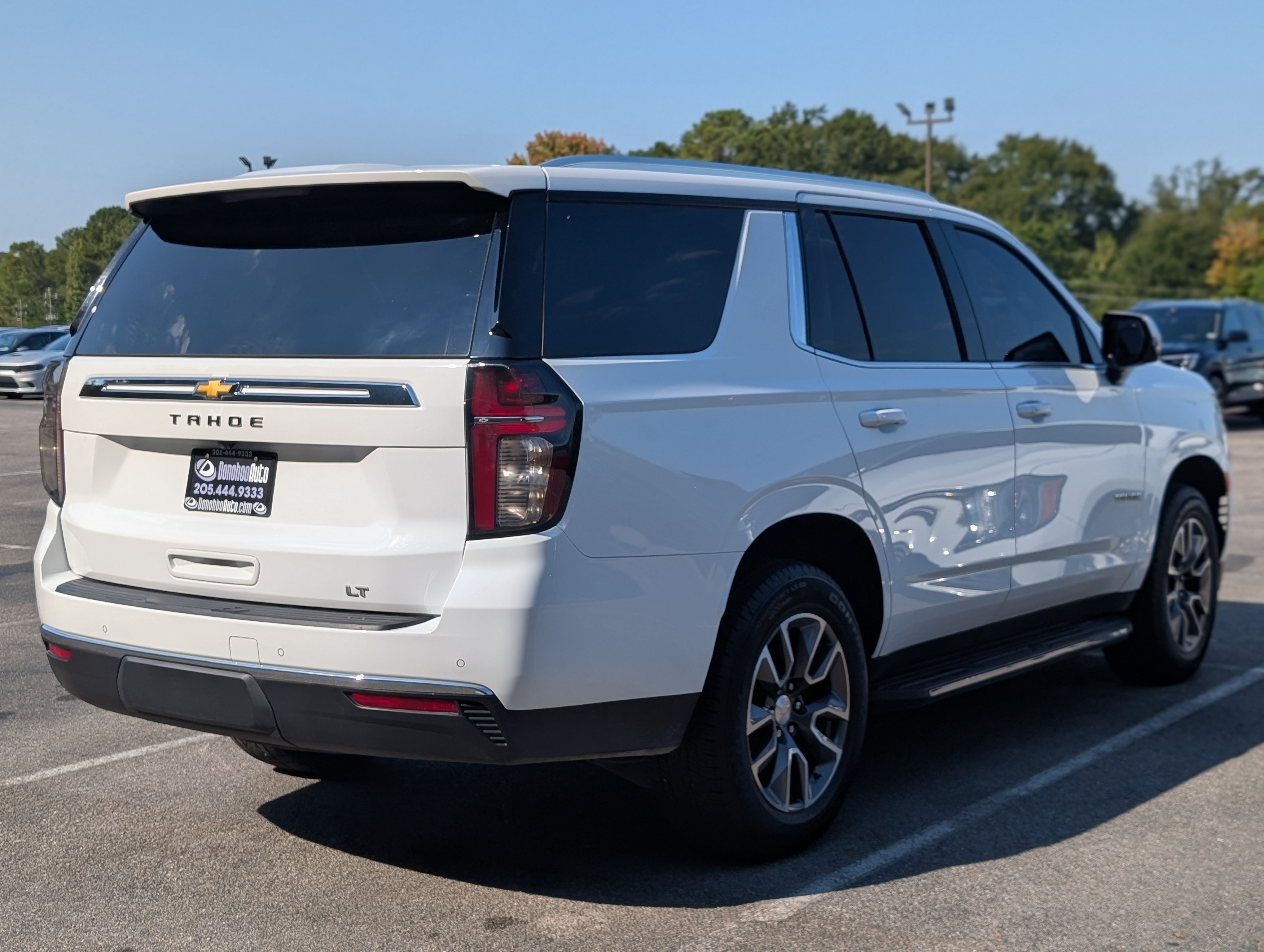Used 2023 Chevrolet Tahoe LT w/ Luxury Package RWD image 9