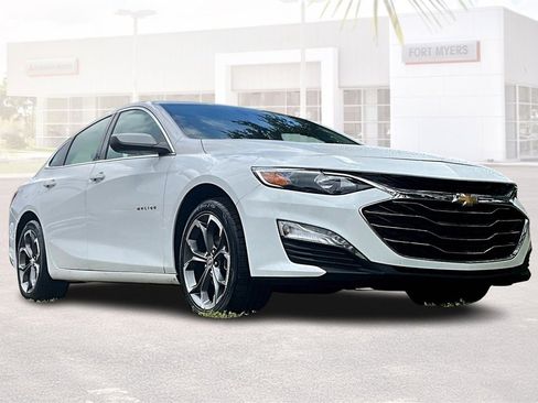 Used 2024 Chevrolet Malibu LT image 1