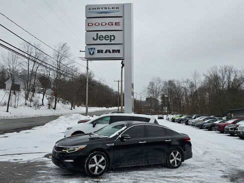 Used 2019 Kia Optima S w/ S Panoramic Sunroof Package image 1