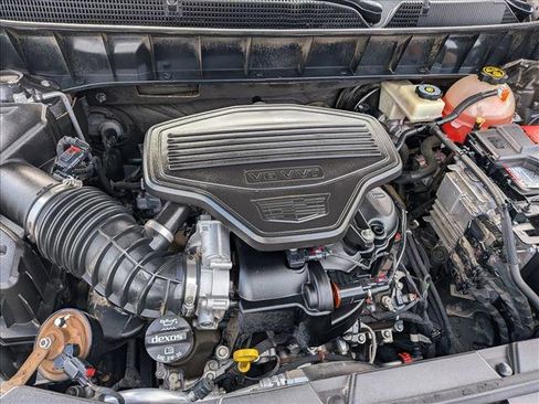 Used 2018 Cadillac XT5 FWD image 21