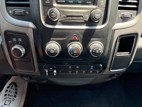 Used 2018 RAM 2500 Tradesman w/ Chrome Appearance Group AWD/4WD image 16