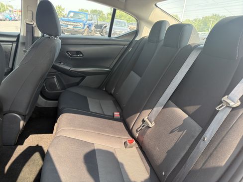 Used 2025 Nissan Sentra SV FWD image 17