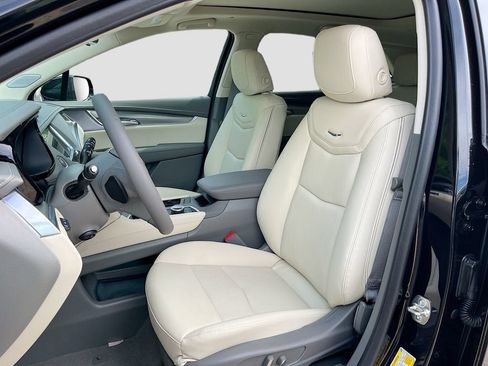 New 2026 Cadillac XT5 Premium Luxury w/ Driver Assist Package AWD/4WD image 15