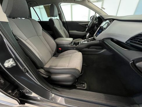 Used 2023 Subaru Outback Premium image 31