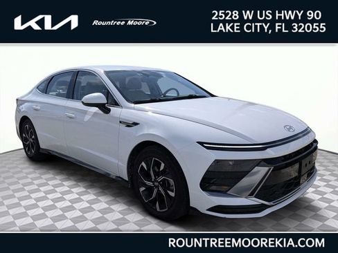 Used 2025 Hyundai Sonata SEL FWD image 1