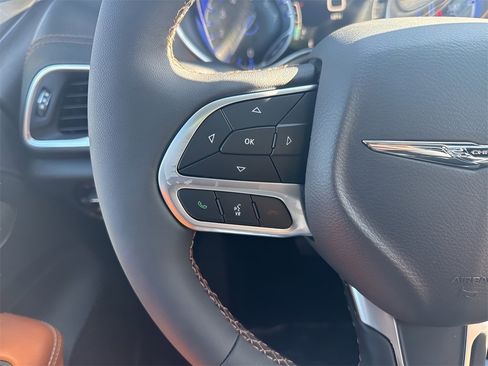 New 2026 Chrysler Pacifica Pinnacle image 41
