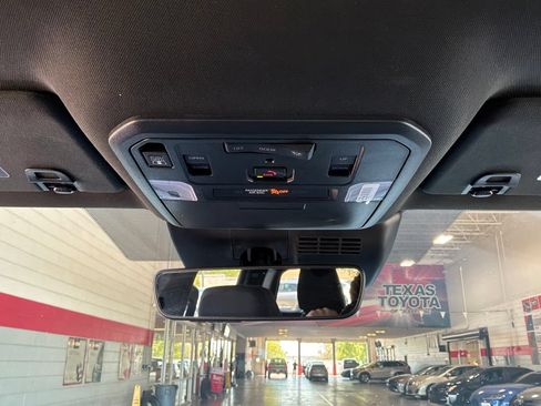 Used 2024 Toyota Tacoma TRD Sport w/ TRD Sport Upgrade Package RWD image 18