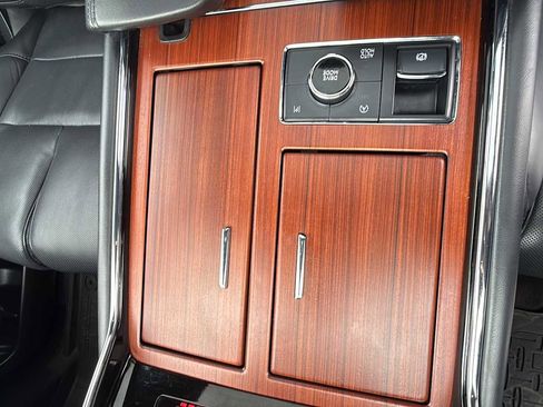 Used 2023 Lincoln Navigator Reserve image 21