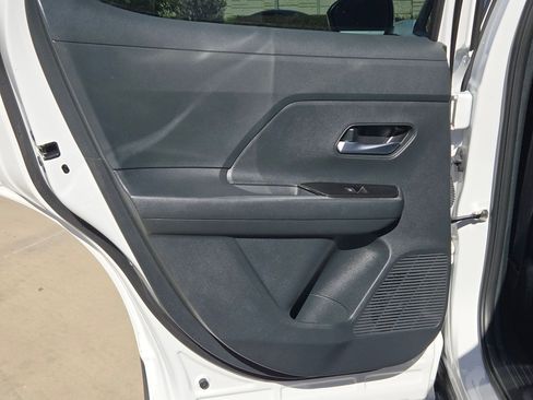 Certified 2025 Nissan Kicks SV image 14