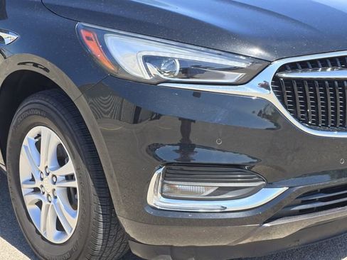 Used 2018 Buick Enclave Premium image 9