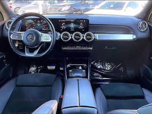 Used 2023 Mercedes-Benz GLB 250 image 19