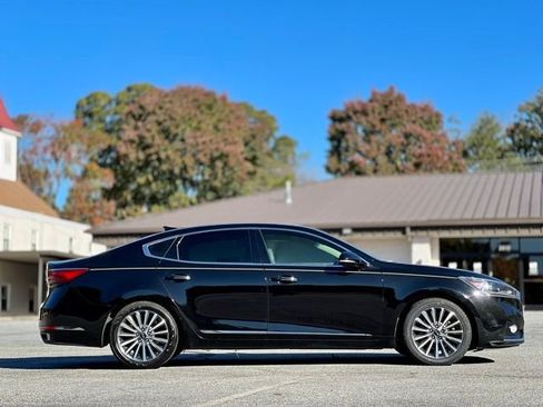 Used 2019 Kia Cadenza Premium image 5