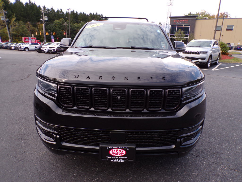 Used 2022 Jeep Wagoneer Series III AWD/4WD image 3