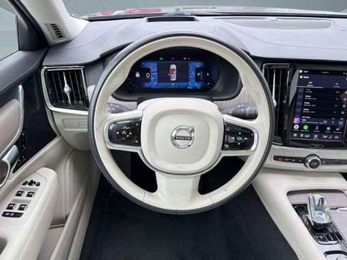 Certified 2023 Volvo S90 B6 Ultimate w/ Protection Package Premier AWD/4WD image 26