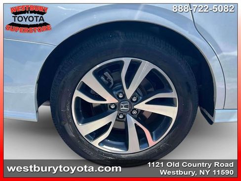 Used 2023 Honda Odyssey Touring image 11