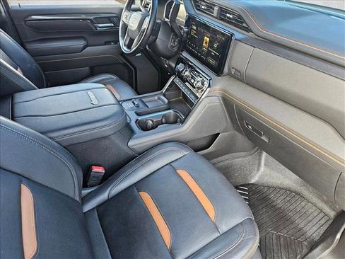 Used 2024 GMC Sierra 2500 AT4 w/ Technology Package image 19