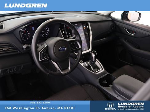 Used 2025 Subaru Outback Premium AWD/4WD image 8