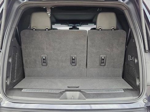 Used 2022 Chevrolet Tahoe Z71 w/ Luxury Package image 21