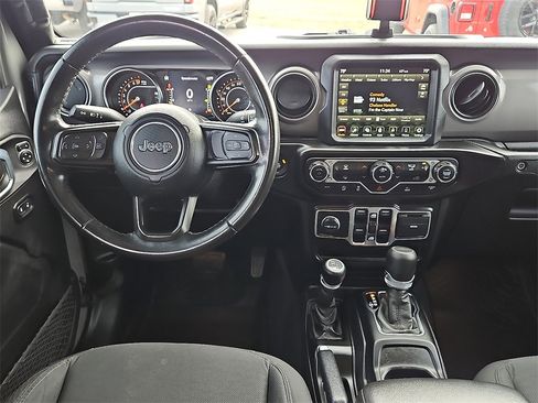 Used 2021 Jeep Gladiator Willys image 19