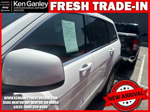 Used 2017 Jeep Grand Cherokee Laredo w/ Quick Order Package 23E AWD/4WD image 7