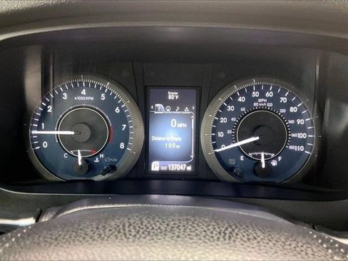 Used 2017 Toyota Sienna XLE Premium w/ Cargo Management Package FWD image 23