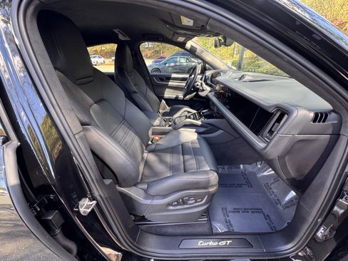 Used 2025 Porsche Cayenne Turbo GT image 62