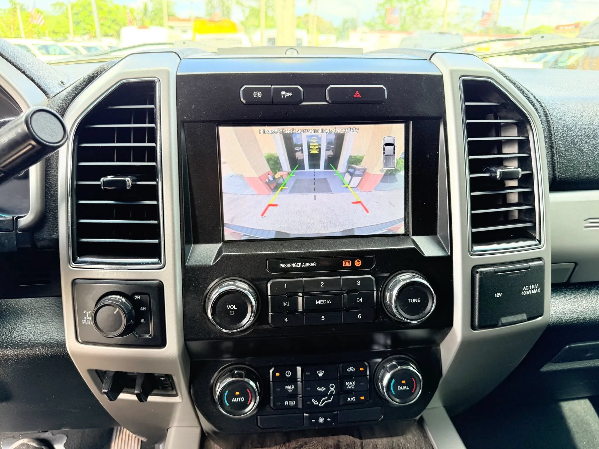 Used 2019 Ford F250 4x4 SuperCrew Lariat w/ Camper Package image 13