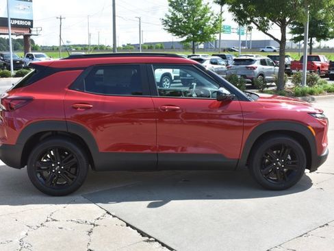 New 2026 Chevrolet TrailBlazer LT w/ Convenience Package FWD image 4