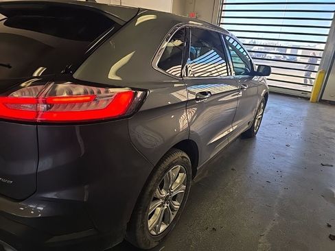 Used 2022 Ford Edge Titanium image 6