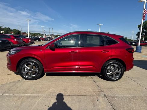 Used 2023 Ford Escape ST-Line Select w/ Tech Pack #2 AWD/4WD image 3